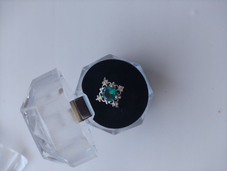 Продам серебряные кольца