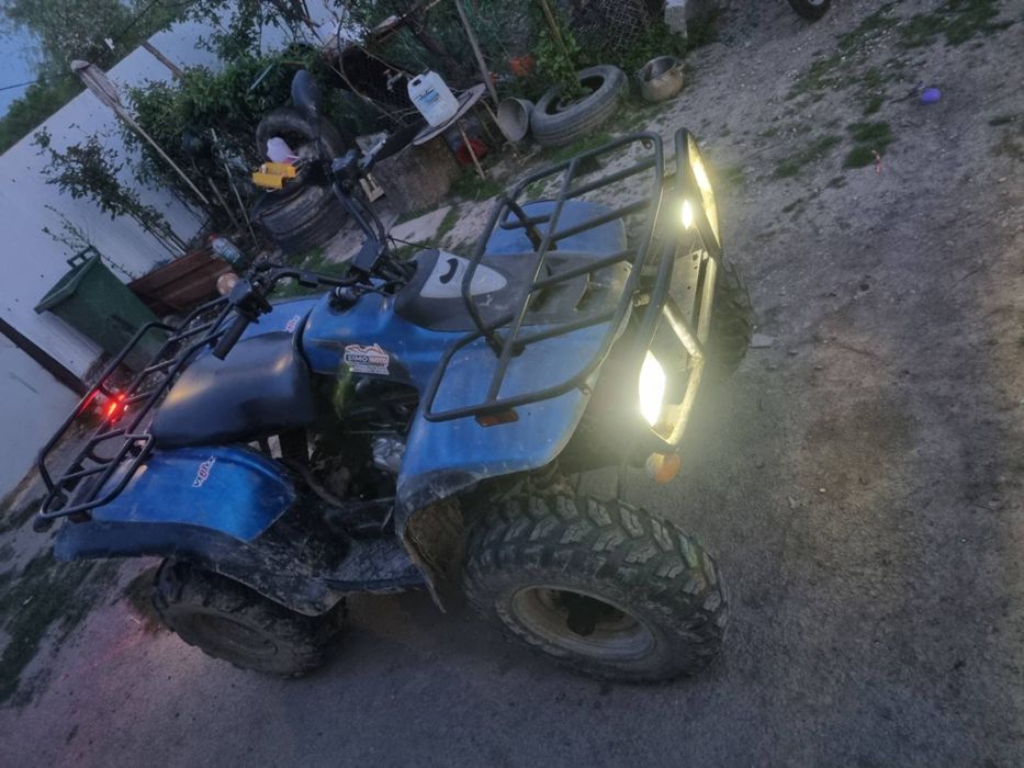 Vând ATV Linhai 300