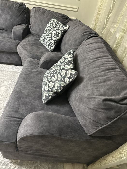 Диван, угол и кресло Ashley