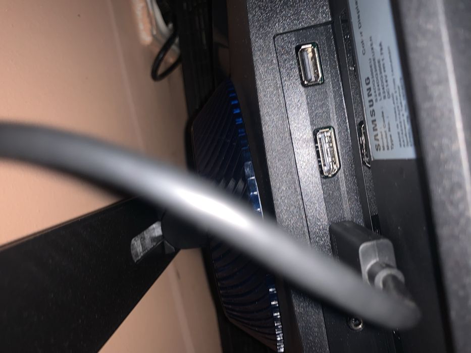 Monitor Samsung Odyssey G3 180hz 1Ms 24" Amd Freesync