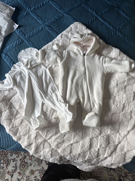 Детский комбинезон и конверт