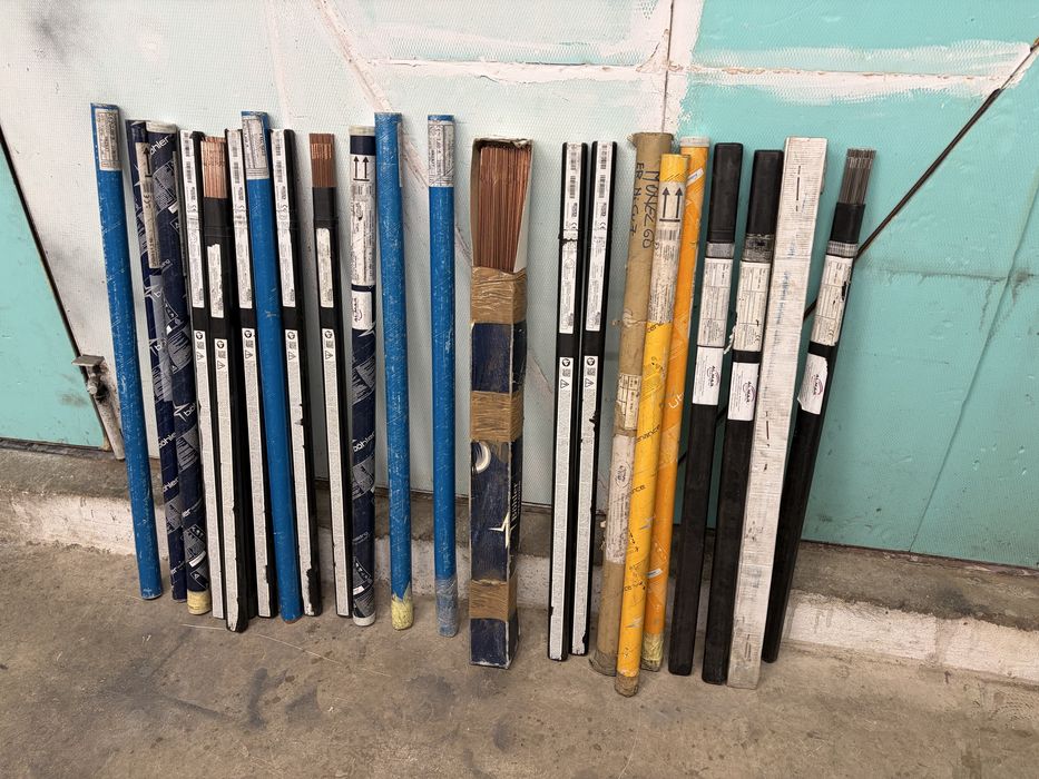 23 кутий добавъчна тел за аргон,черно и неръждавейка