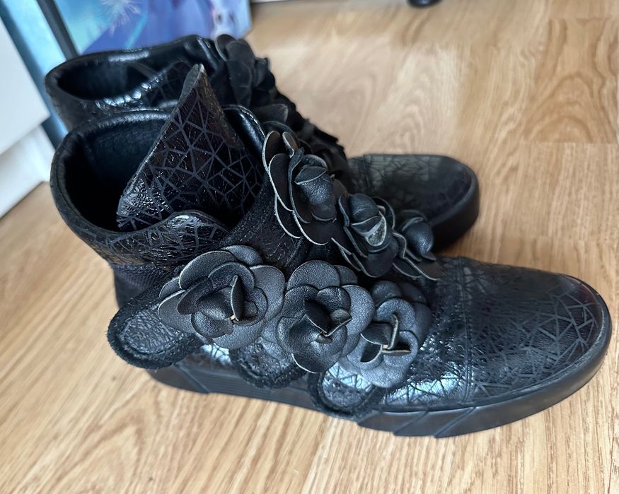 Обувки естествена кожа с цветя