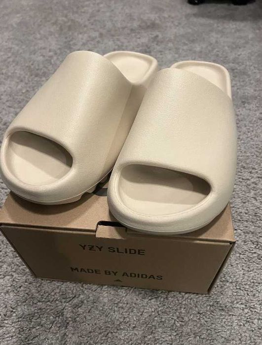 Adidas Yeezy Slide