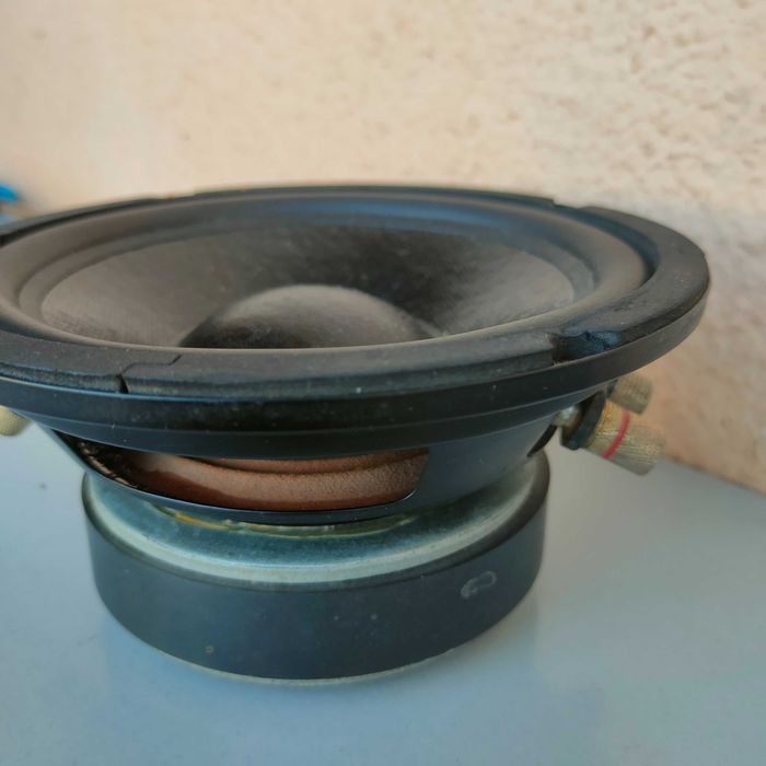 Качествен бас говорител на добра цена