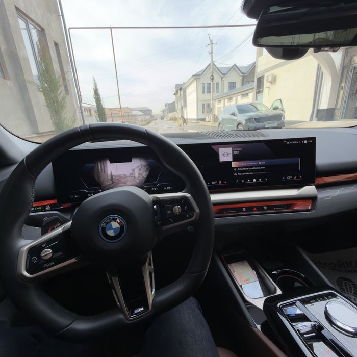 BMW i5 35L 2025 yil M-Sport dop opsiya bor