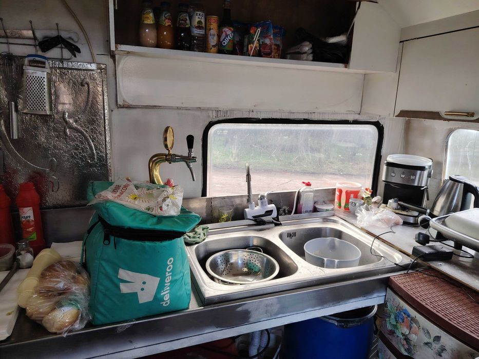 Каравана за бързо хранене