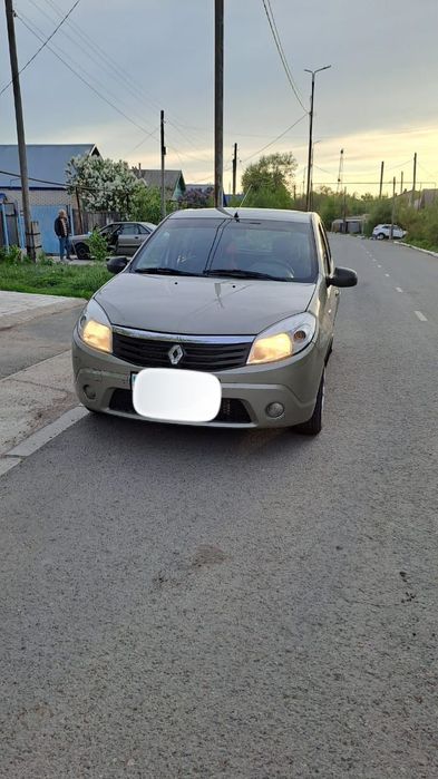 Продам рено сандэро