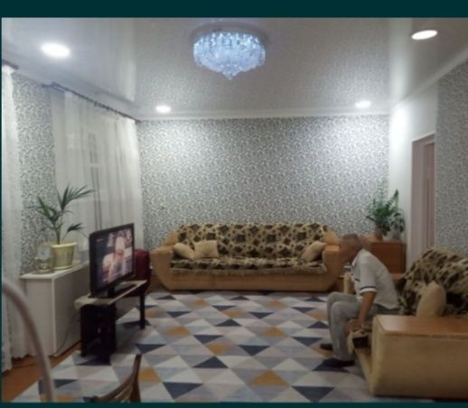 Частный дом большой