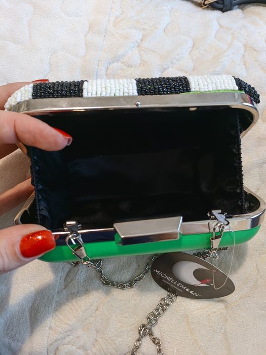 Клатч с вышивкой бисером