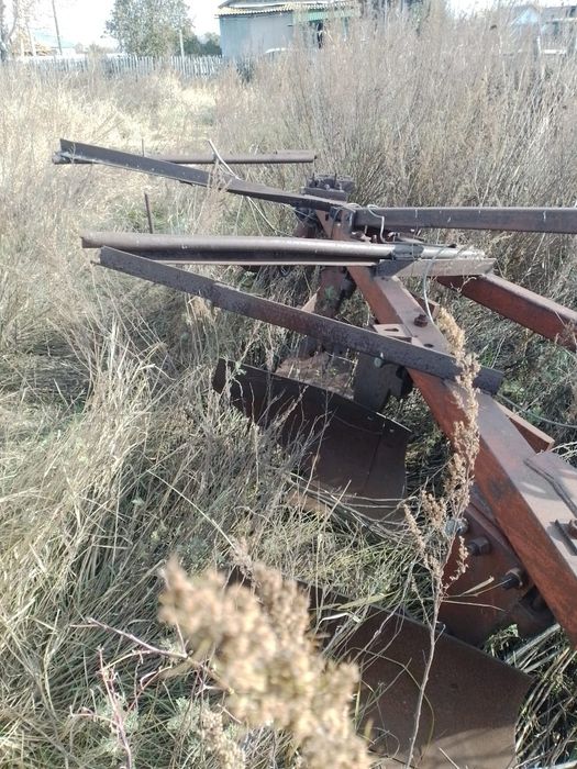 Продам 4-х корпусный плуг