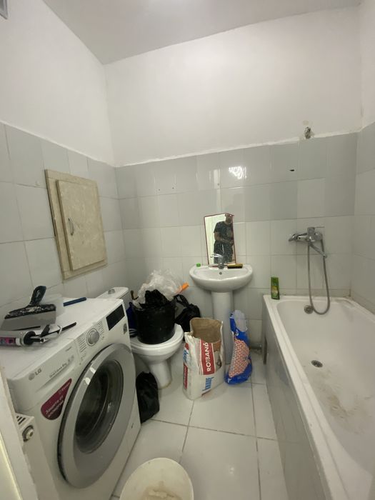 Sergeli 5a 2 xona 4 etaj 45 kvadrat metro Sergeli oldida