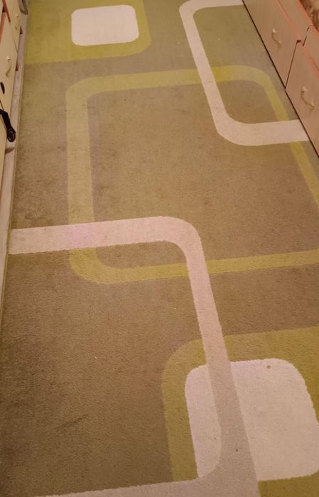 Продам ковер 2*3 б/у в отличном состоянии