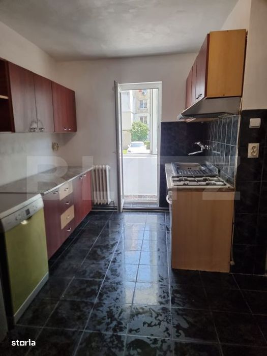 Spatiu comercial, 65 mp, zona Imparatul Traian