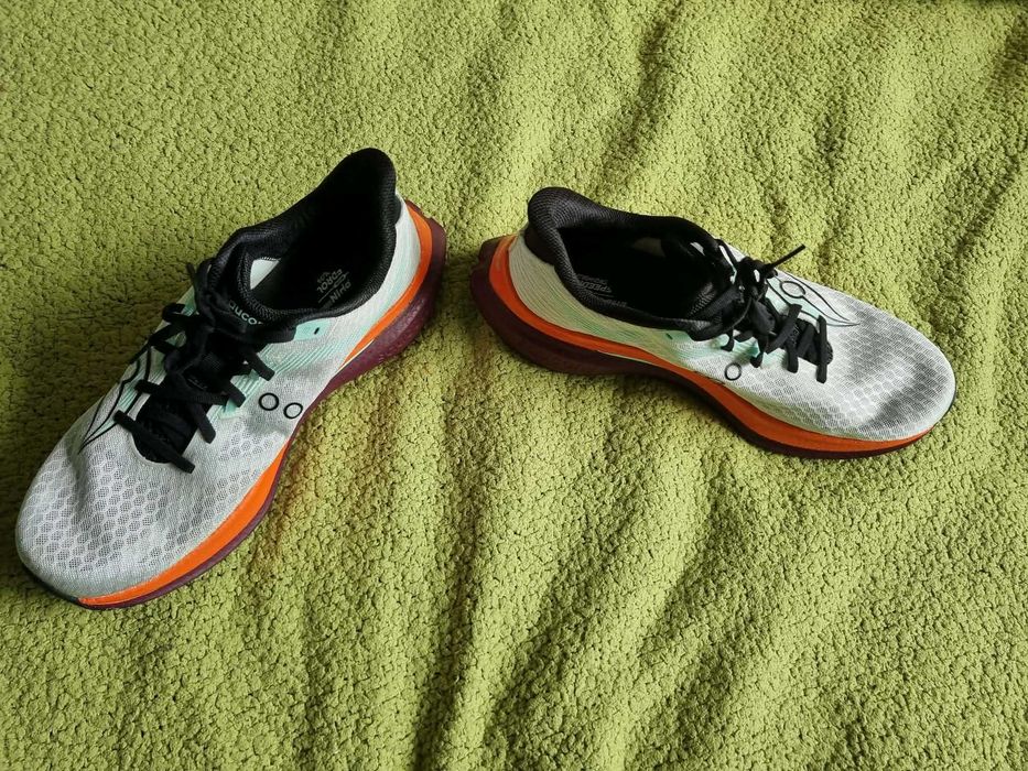 Чисто нови Saucony Endorphin Speed 5 номер 45 маратонки