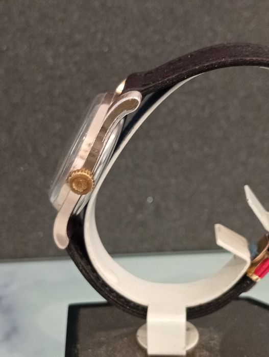 Руски ръчен механичен часовник ПОБЕДА