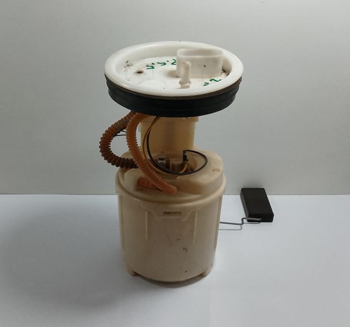 Pompa combustibil cu defect 3B0919051C Audi A4 B5 (facelift) seria