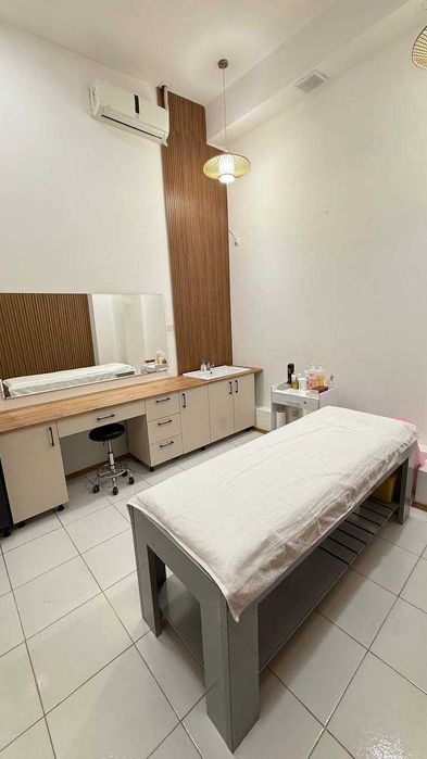 Кабинет в элитном центре, для косметолога и др. Косметолог учун хона.