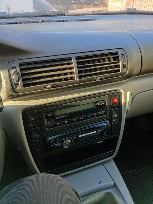 Vând Volkswagen pasat