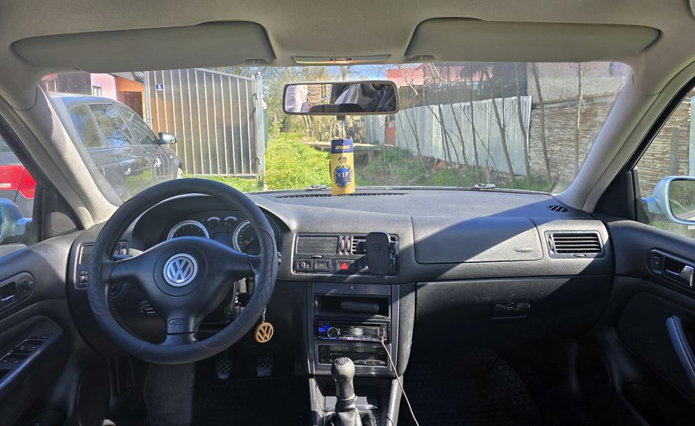 Vând golf 4 1.6 16v