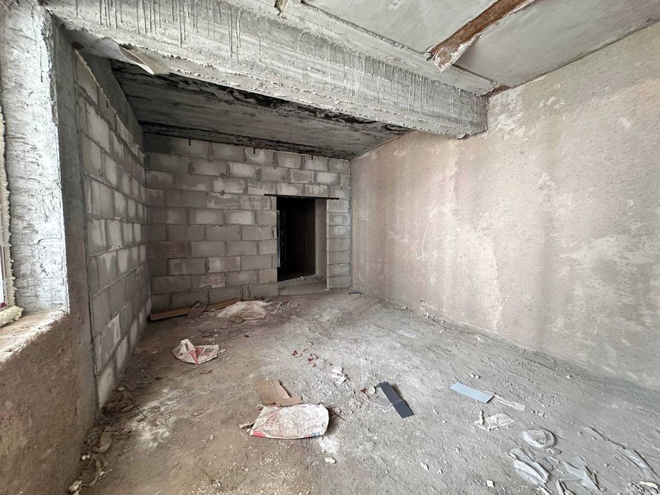 qorasuvda 71 kvadratli kvartiramiz atigi 15 000$ ga sotuvga chiqdi