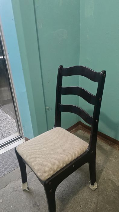 Продам стулья 3 штуки