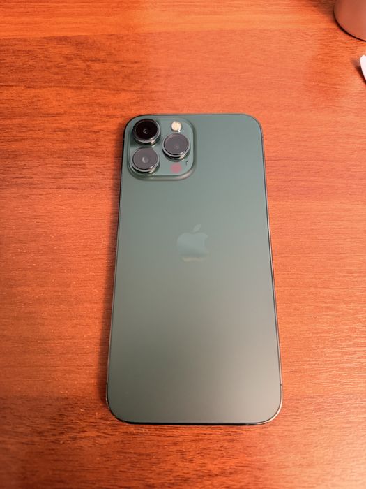 Apple iPhone 13 Pro Max + AirPods Pro