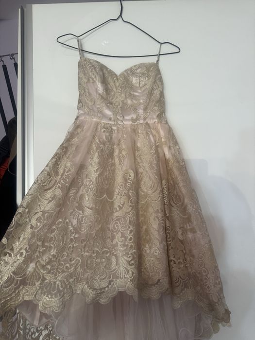 Официална бална рокля Chi Chi London