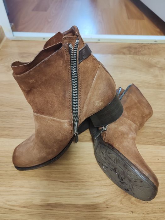 Ghete piele mărime 37