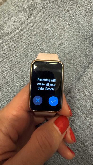 Продавам Huawei Watch Fit