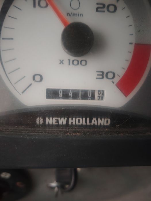 New holland b90 sotiladi 2014yil holati alo