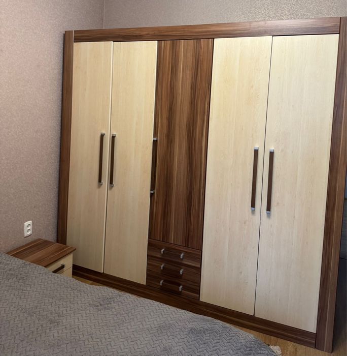 Спальний гарнитур