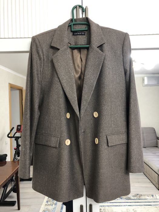 Женские красивые пиджаки