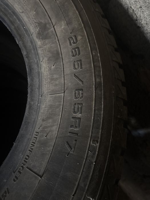 Продам шины  265/65R17 MAXXIS