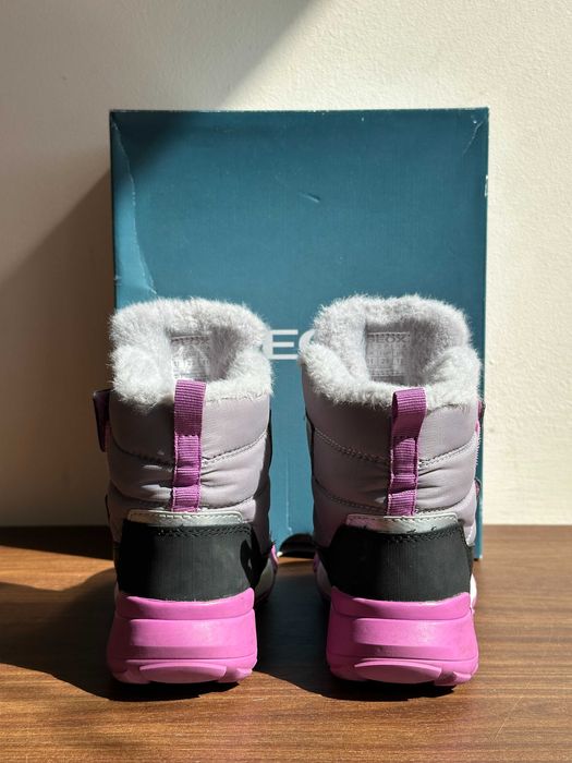 Детски кецове Geox KILWI в синьо, размер 25 / Зимни апрески Geox TREKKYUP в сиво, размер 29