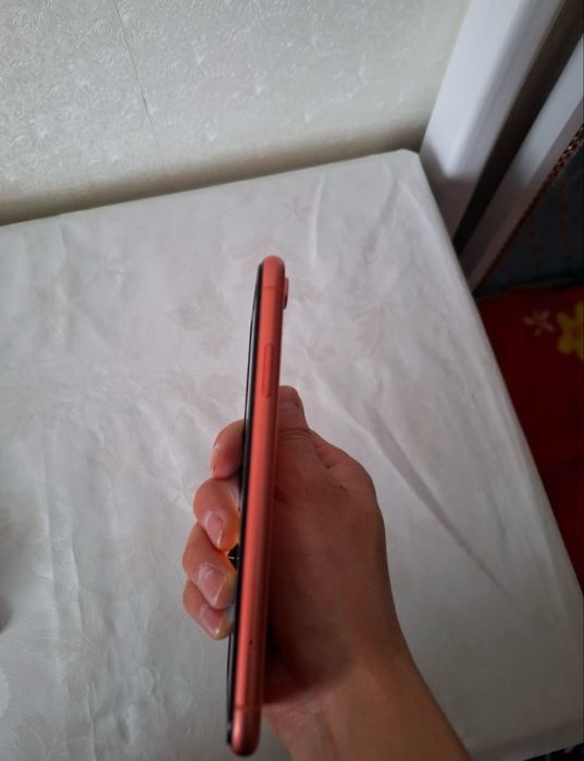 Айфон хр 128гб..