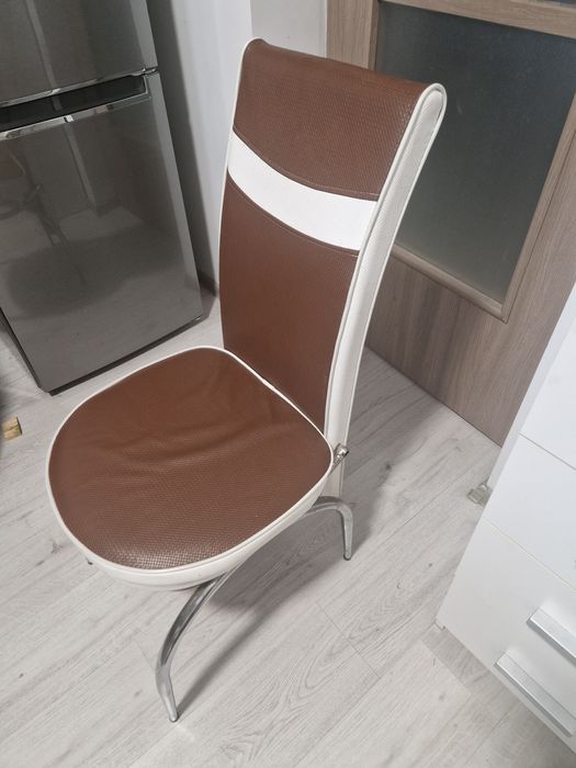 Masa extensibila si 6 scaune