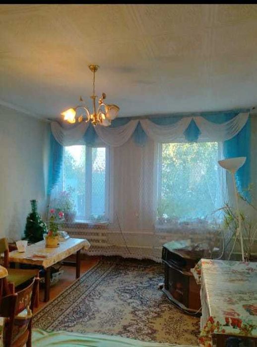 Продам 4 комн дом в соцгороде по улице Карбышева.