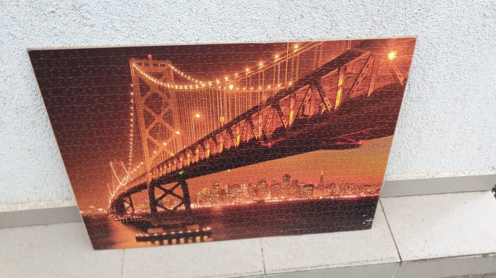 Vând tablou ideal pentru decor din piese Lego dimensiunea 50x70cm ,pod