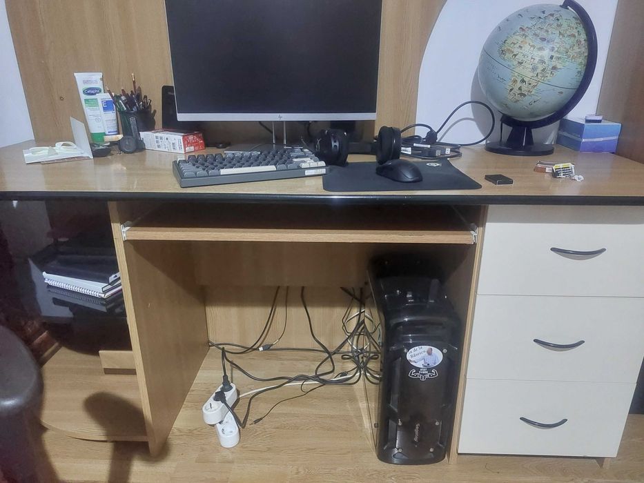 Mobila pentru camera tineret