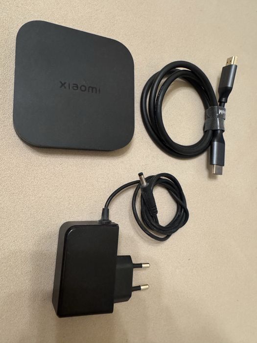 Продам TV приставка mi box