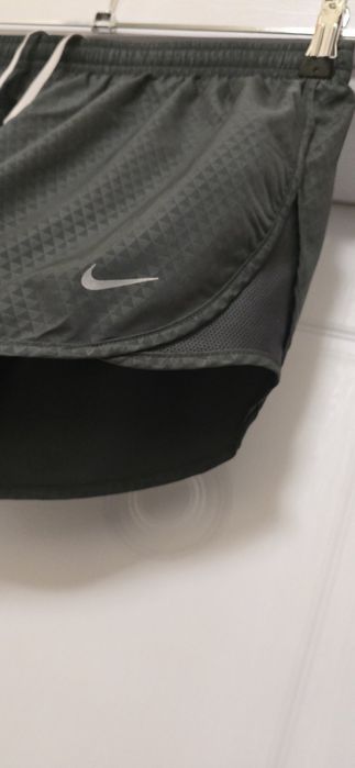 Дамски оригинални къси панталони.  Като нови.  Nike Modern Tempo Embossed