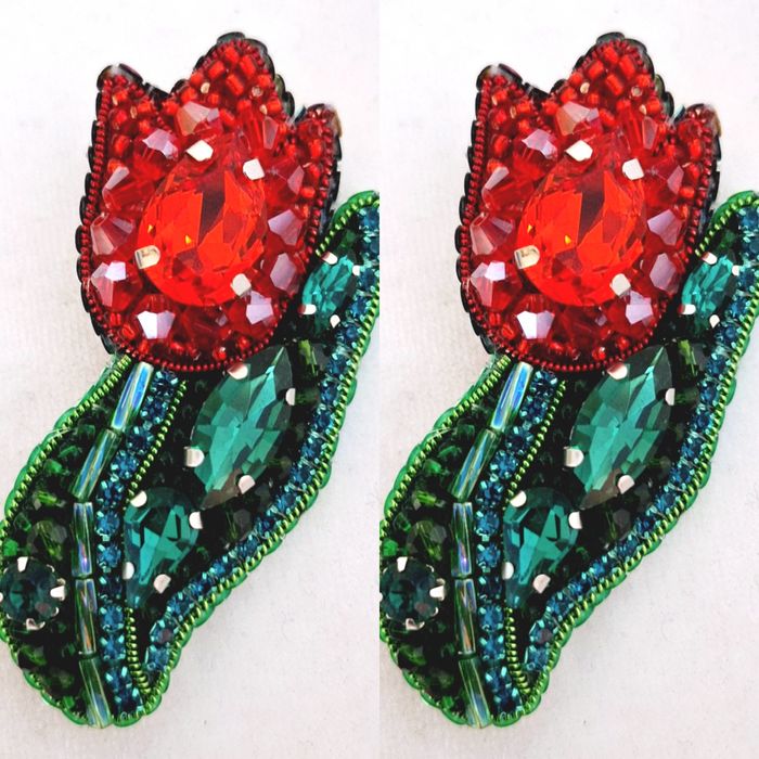 На подарок броши сувениры украшения