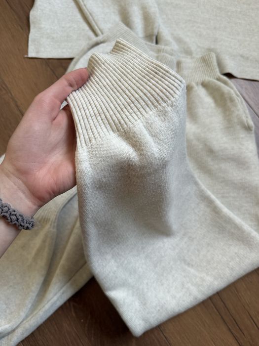 Бежов плетен комплект