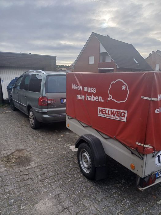 Vînd Volskwagen Sharan ansamblu cu remorcă s-au separat