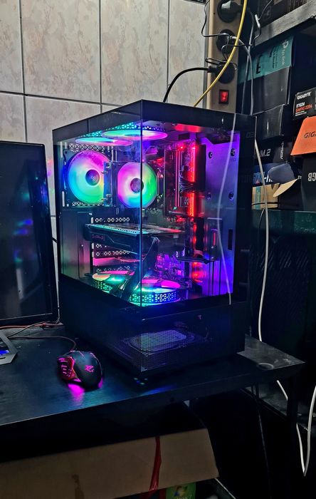Unitate PC Gaming i7 7700 video 8GB RX 480 16GB RAM SSD