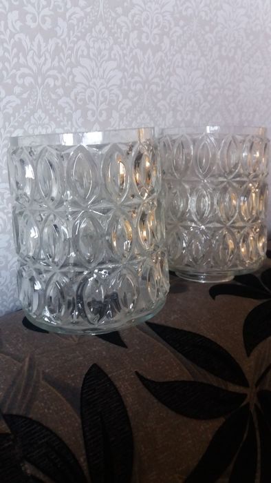 Плафоны 2 штуки. В хорошем состоянии.