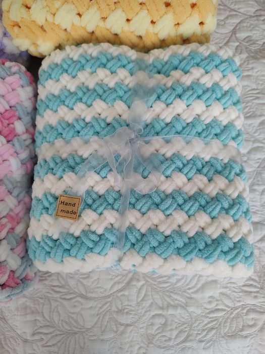 Детско одеяло ръчно изплетено