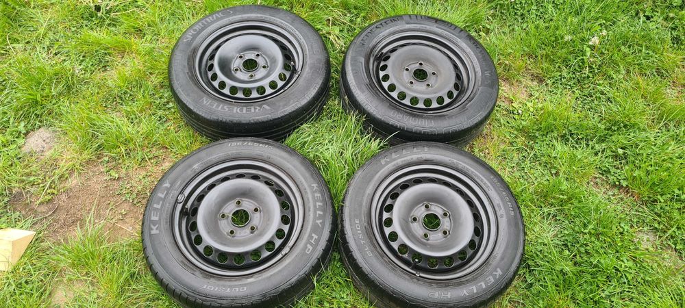 jante tabla 195/65/R15/vw golf 5 6/touran/audi a3/a4/octavia/