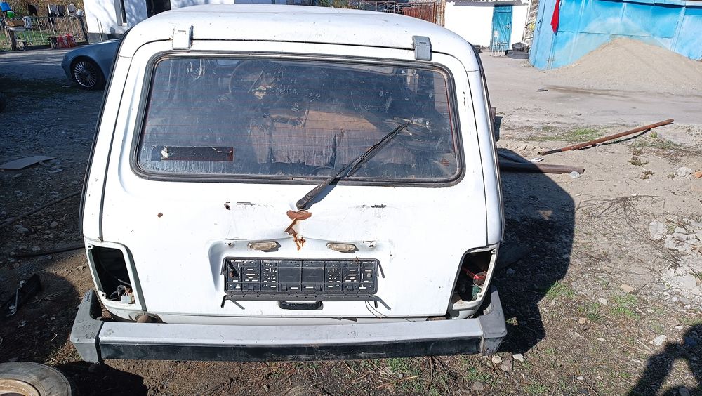 Нива разбор , на запчасти